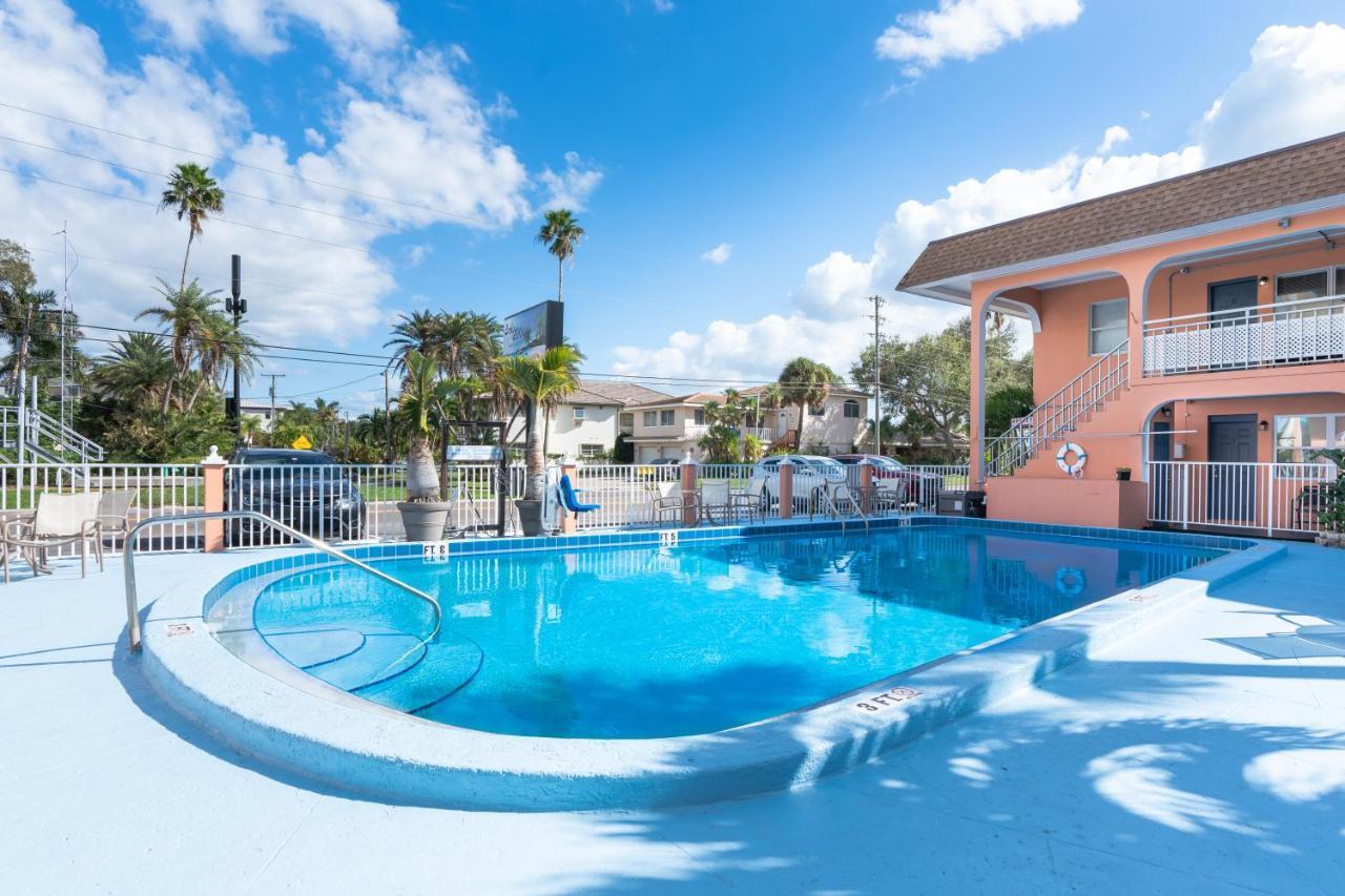 Echo Sails Motel Clearwater Beach Buitenkant foto